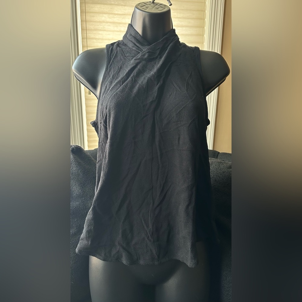 Maeve by Anthropologie blouse • black • button back • size 4